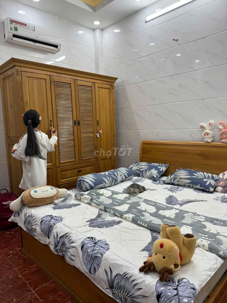 need to rent a room.