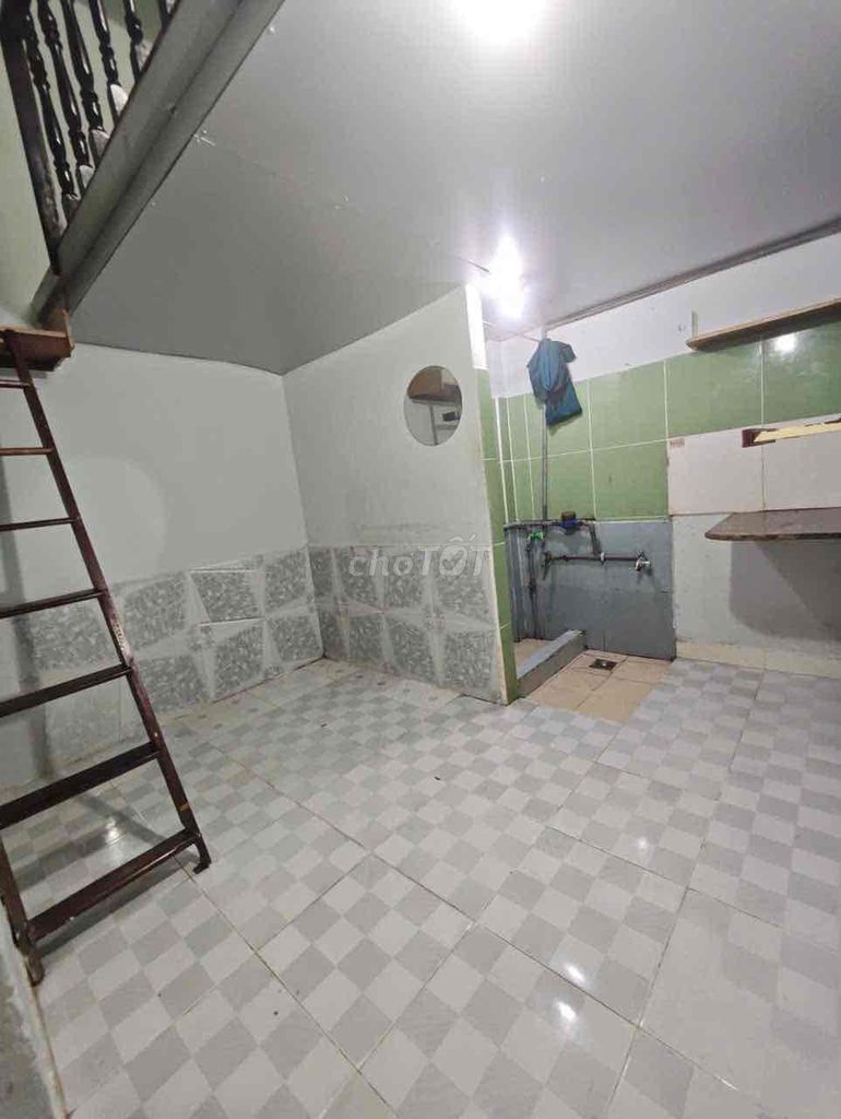 Rooms are full, clean, cool.