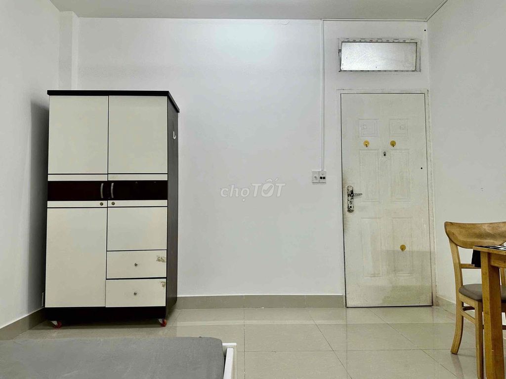 Room 1 4 million and 5 Full cabinet 7 - Bancol