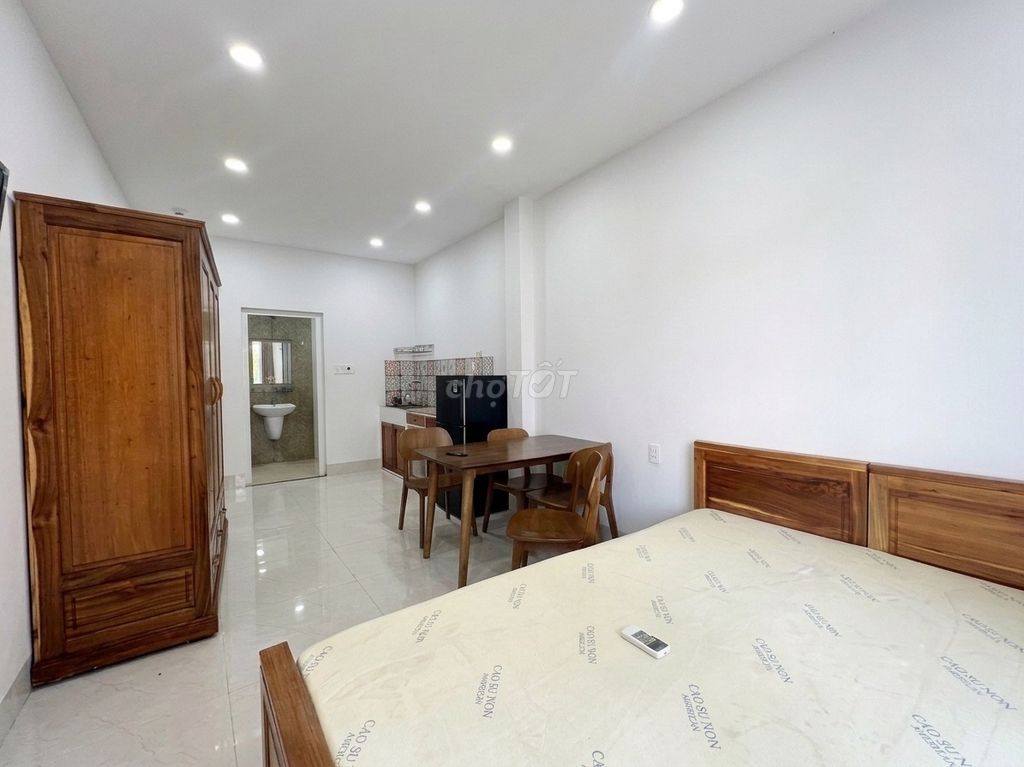 Very rare! - 30 meters-Full interior-near near the market - Mrs. C-E-C-E-E-N-E-E-E-N-E-E-E-E-E-N-E.