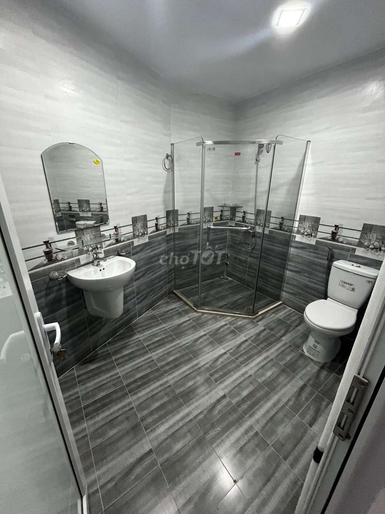 comfortable dorm near Love, gdu