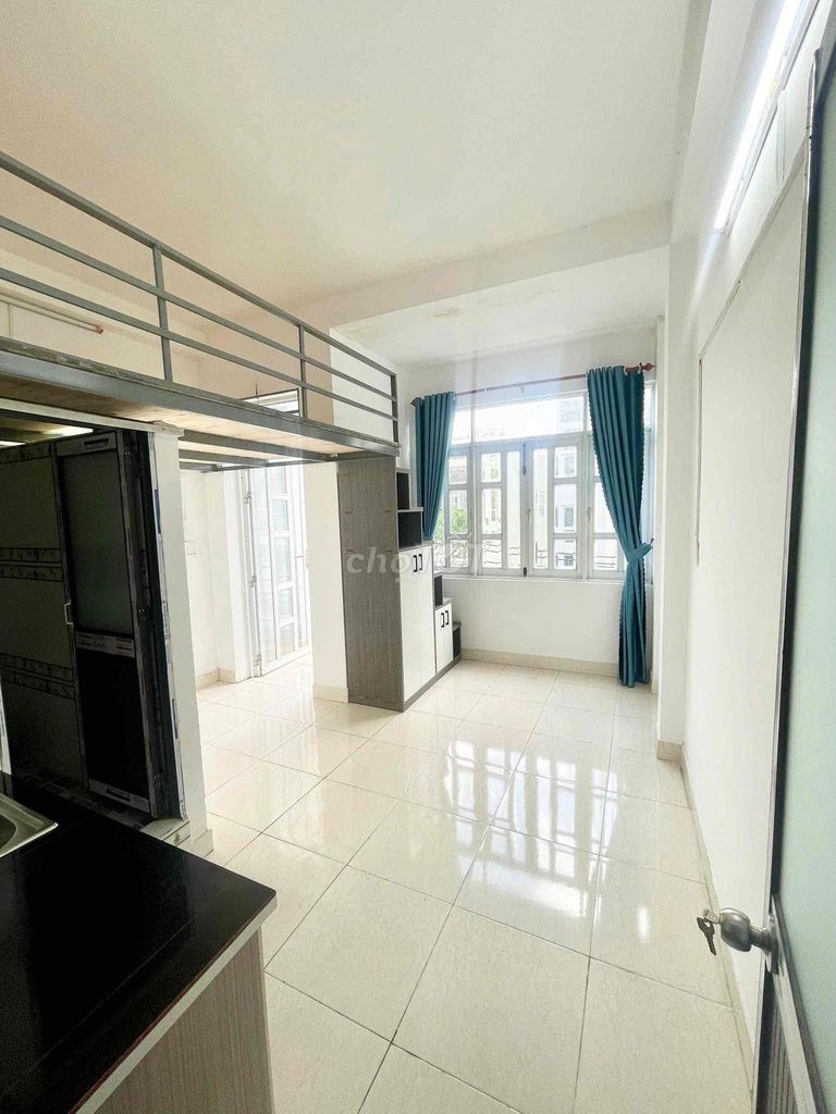 Cold Machine Room, Lê Văn Quới - Peace