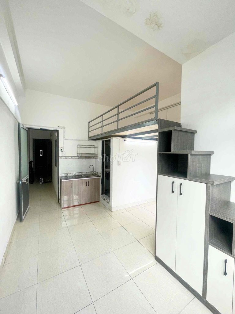 Cold Machine Room, Lê Văn Quới - Peace