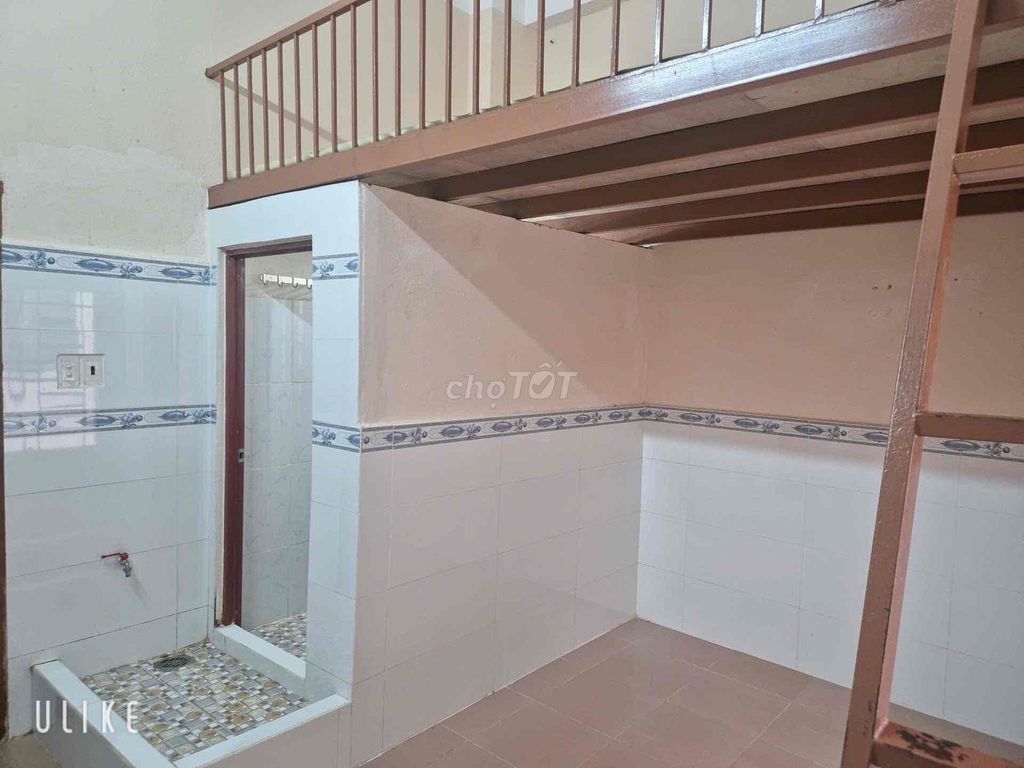 Rent a Nguyễn Chánh Sắt motel near station T3