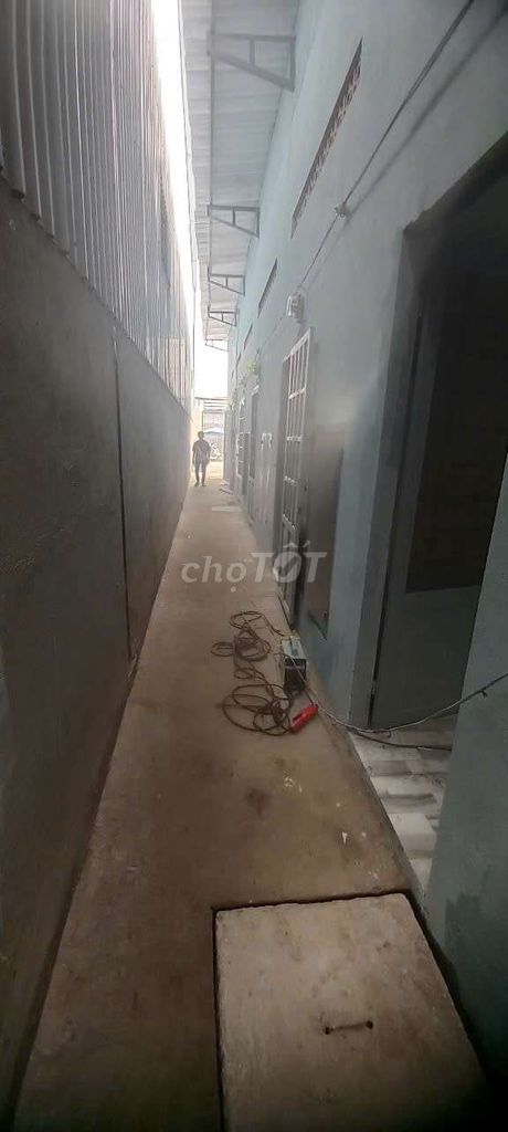 Rent with Đào Sư Tích Phước Kiển guards.