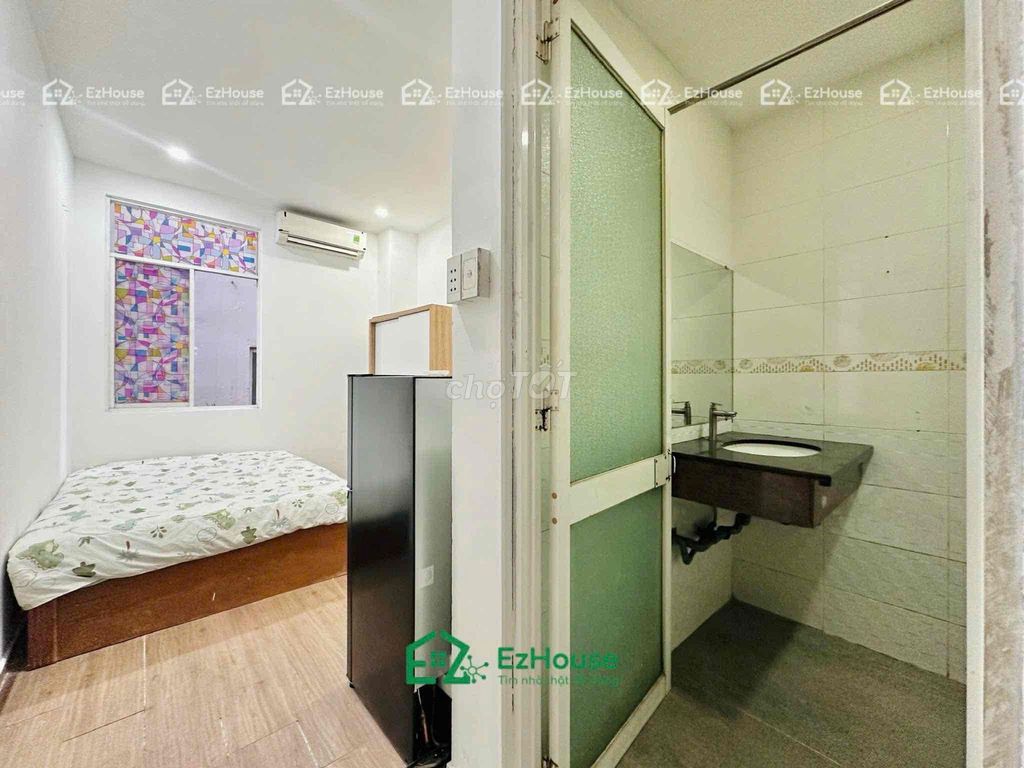 Rent room full interior, elevator near the 8th district station.