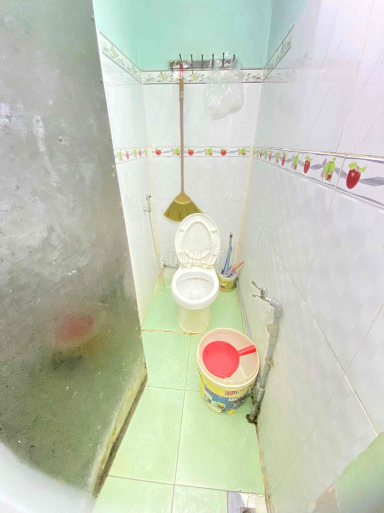 Cheap living room, security, clear near District 8.