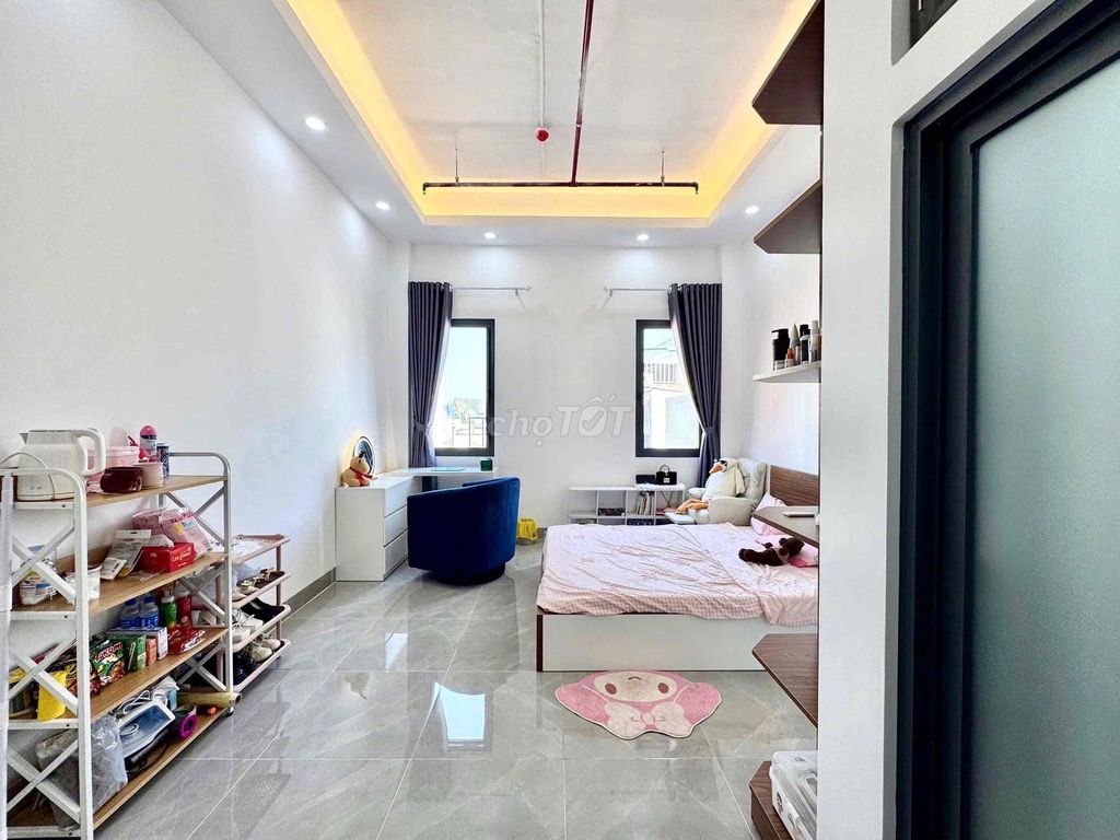 Rent the 9th District studio near the University of D.C.