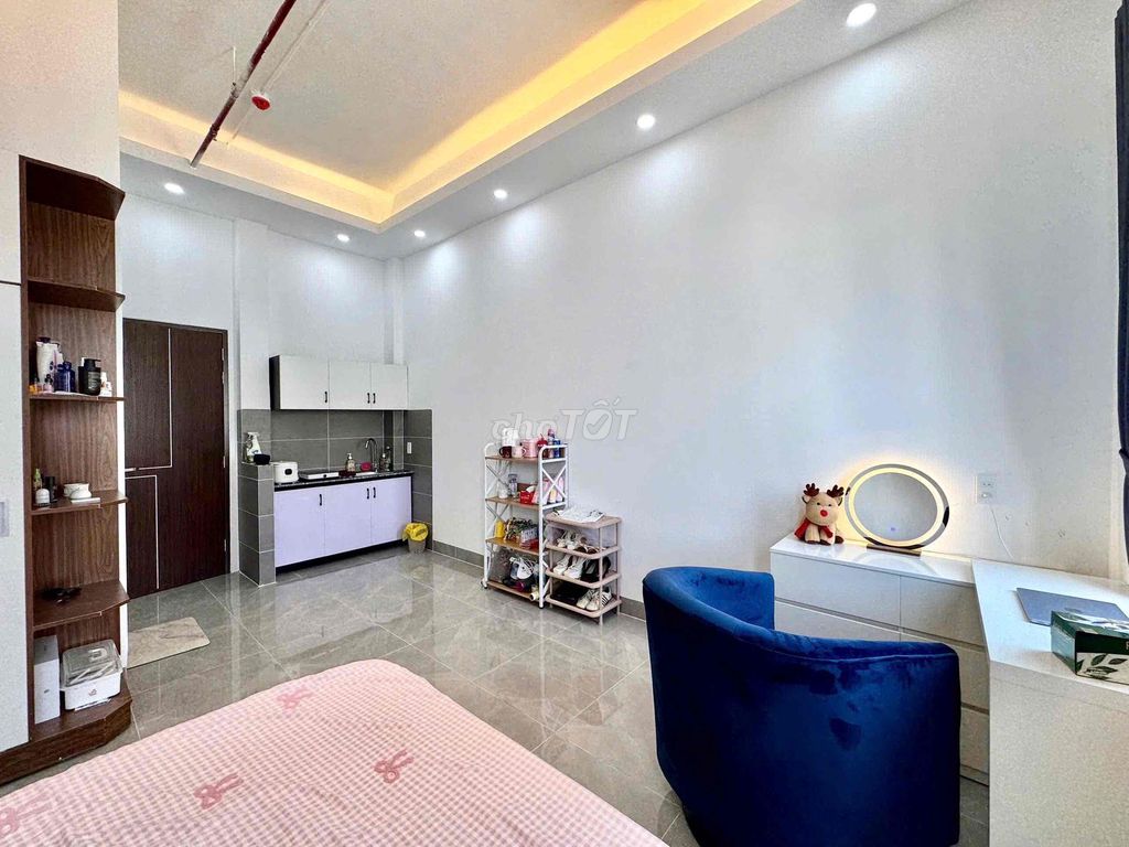 Rent the 9th District studio near the University of D.C.