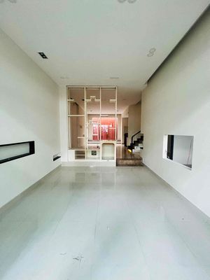 Rent house 7 x 15 meters, 2 floors, Lâm Văn Bền, District 7