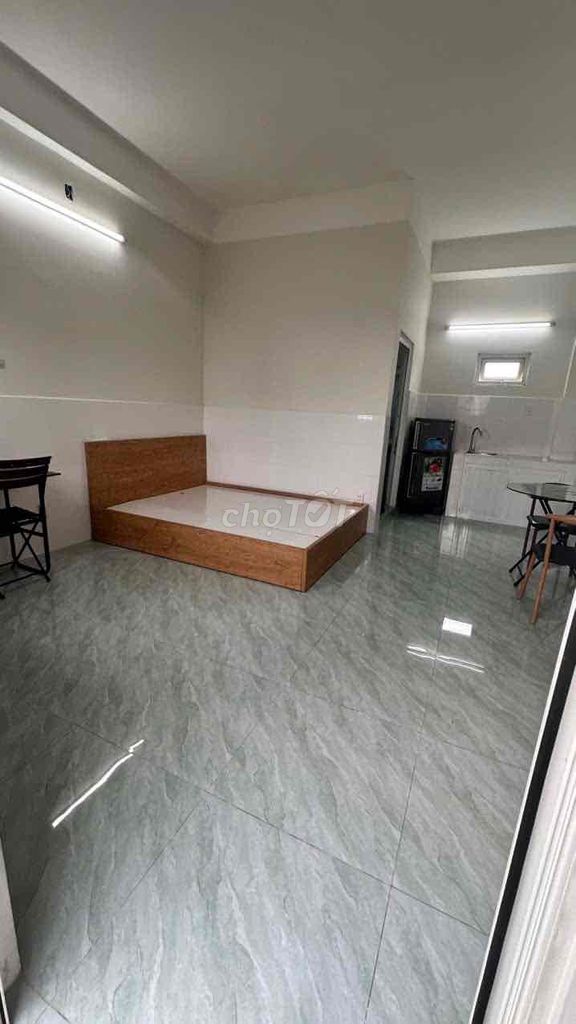 Rent Gò Vấp balcony near the spread industry.