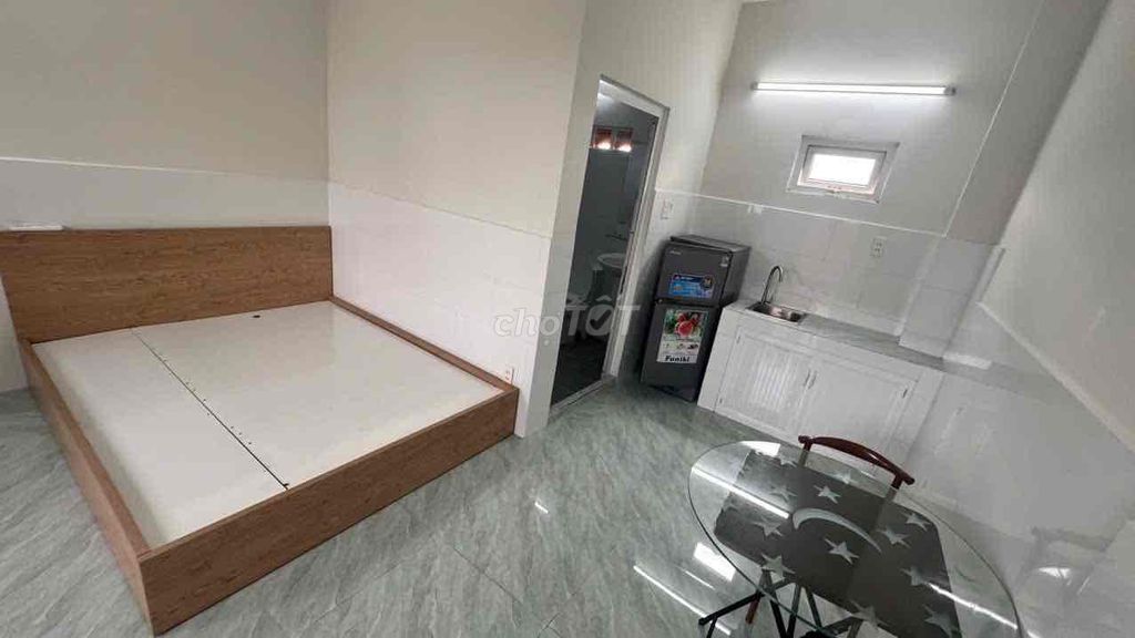 Rent Gò Vấp balcony near the spread industry.