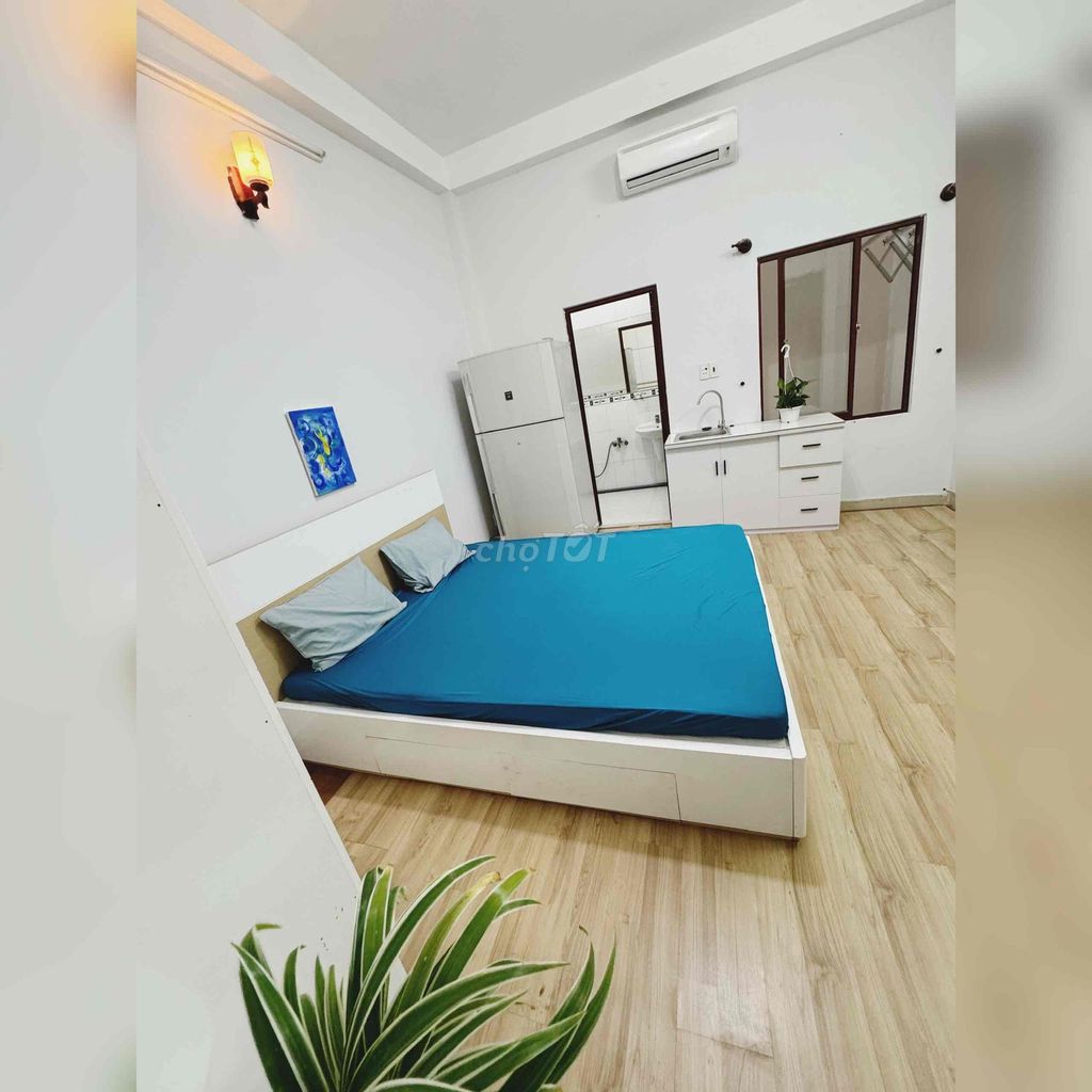 Rent a room full of furniture as cheap as I thought