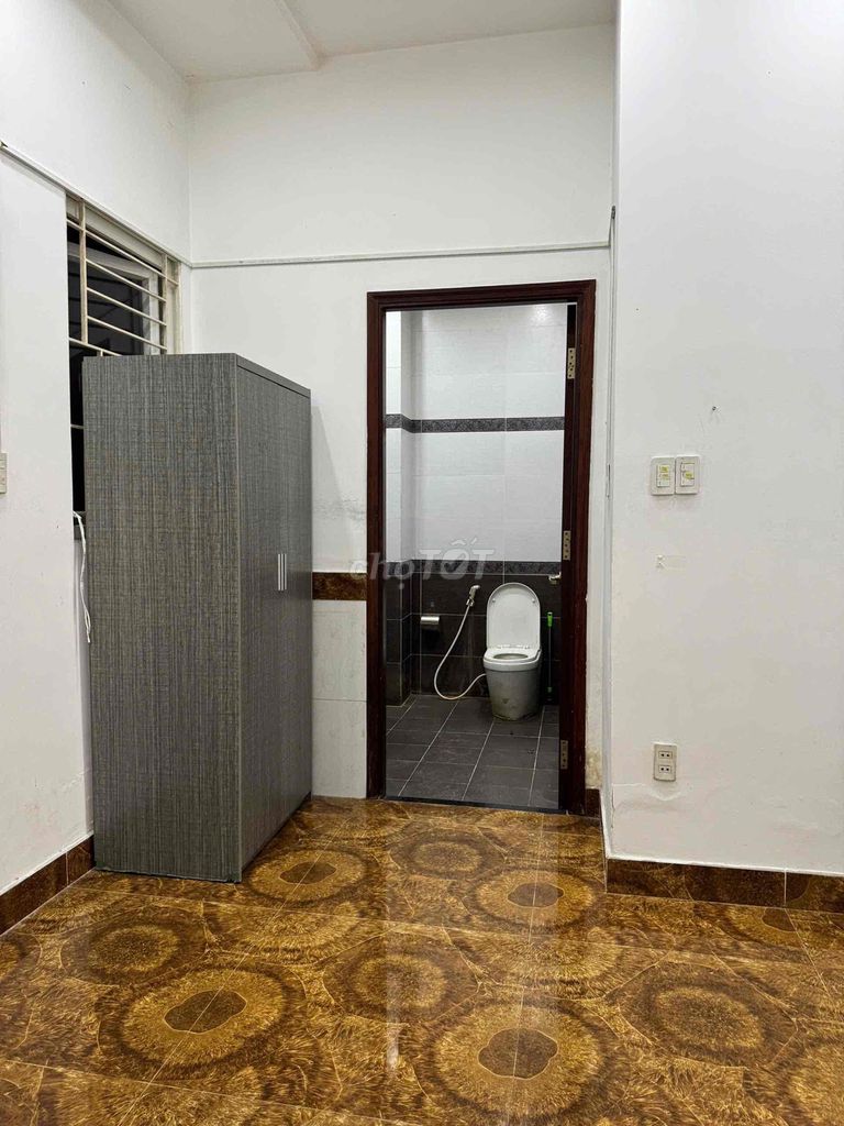 Rent a front room on Trung Lang, 1907 12, Tân Bình district.
