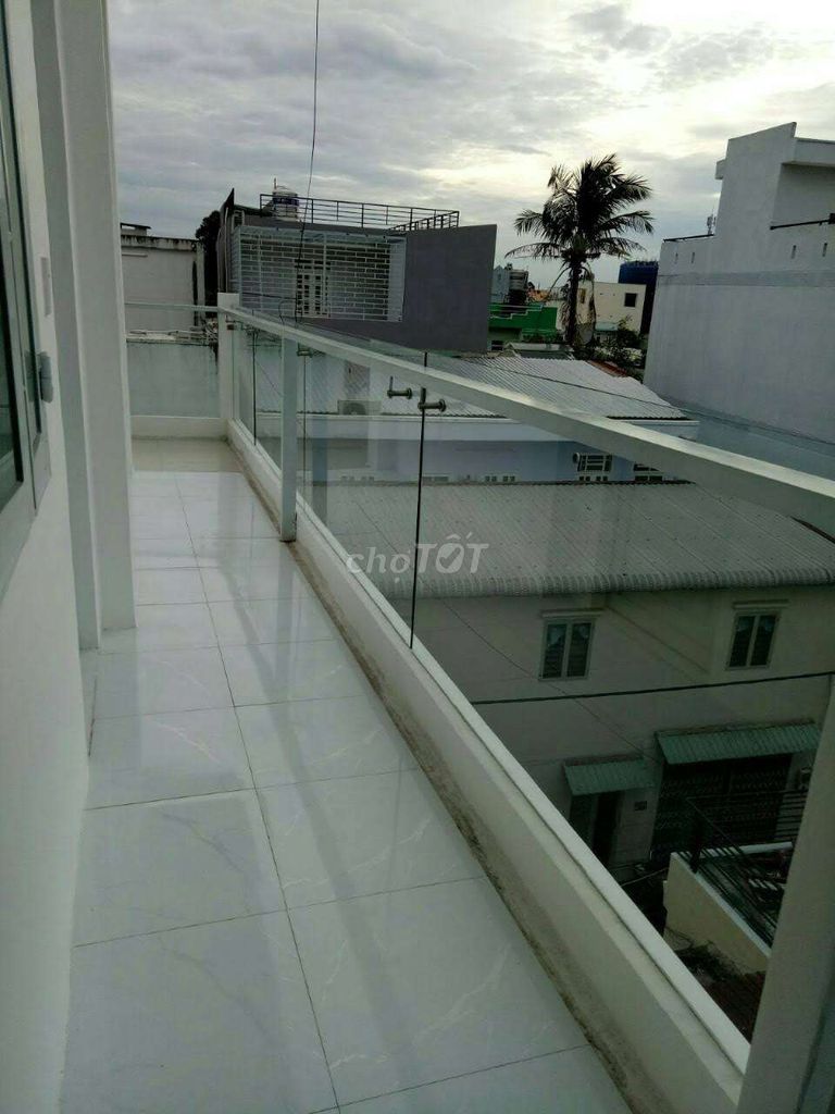 Room 10 m2 is 2 million, right at 4th and Metro Pacific Metro Station Thủ Đức.