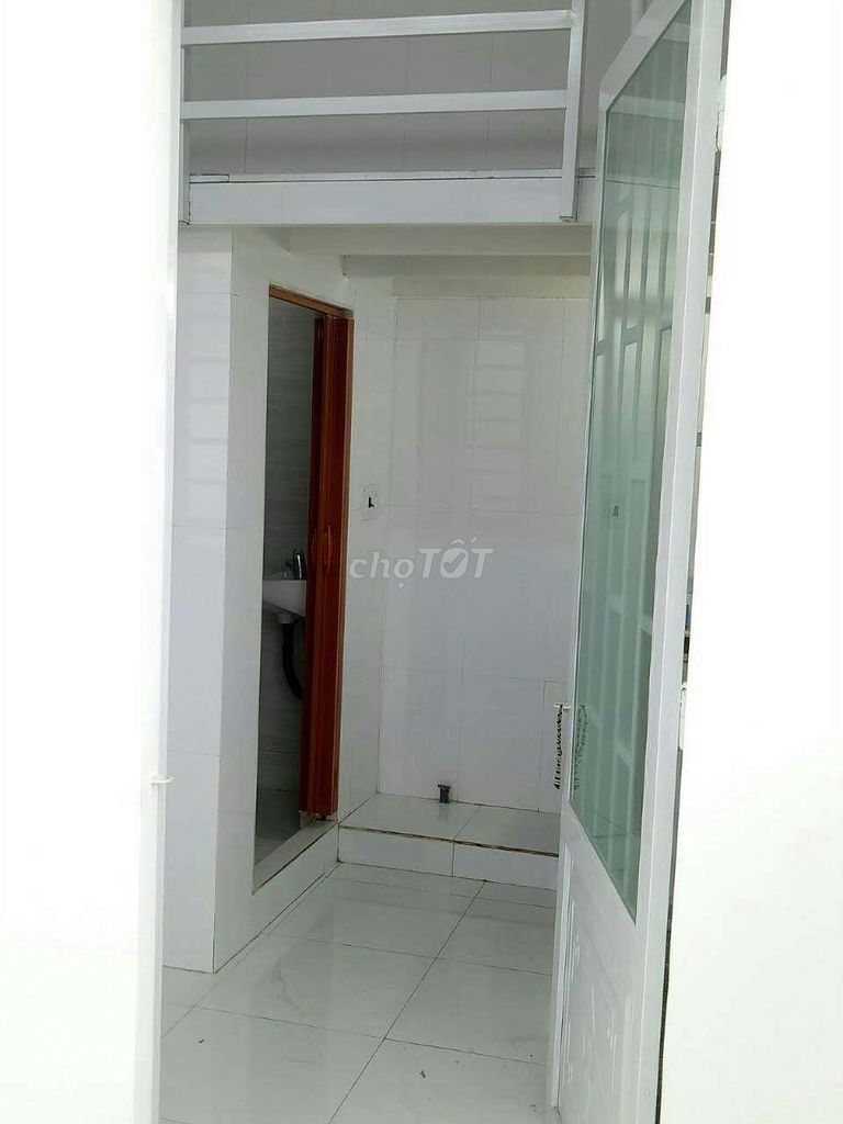 Room 10 m2 is 2 million, right at 4th and Metro Pacific Metro Station Thủ Đức.