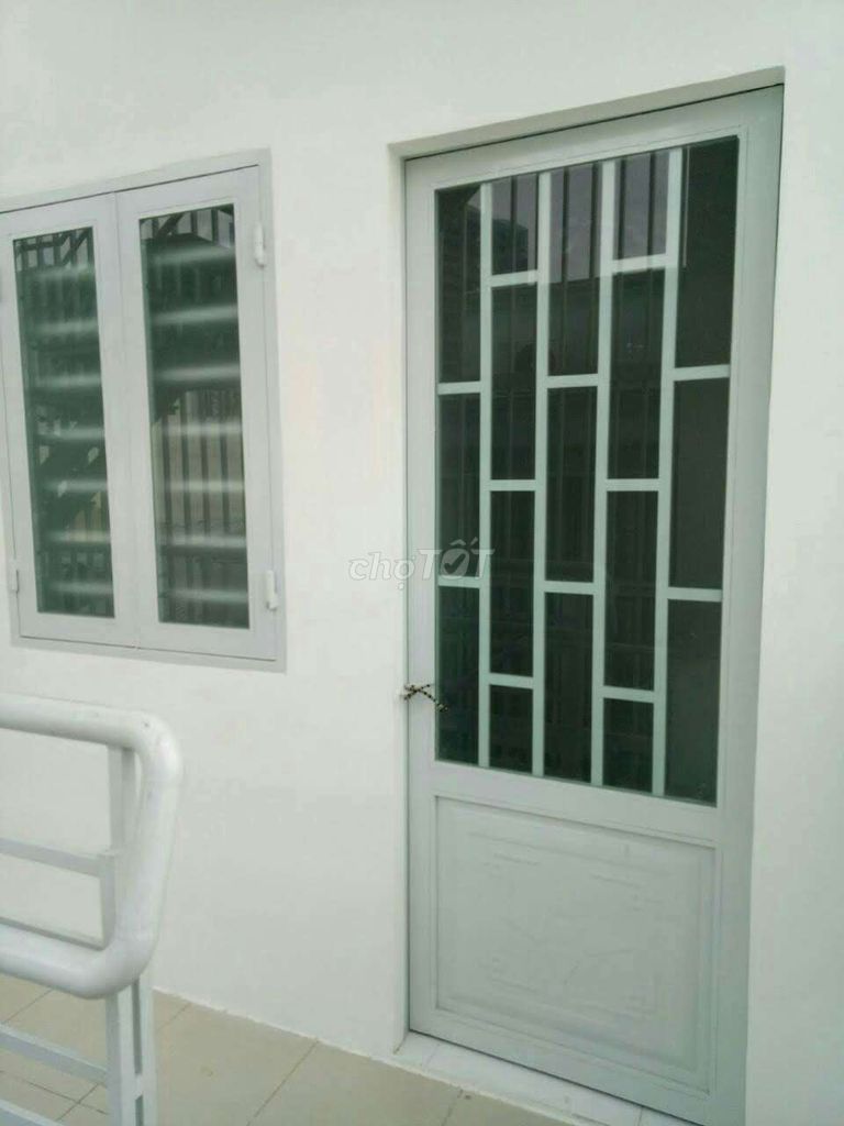 Room 10 m2 is 2 million, right at 4th and Metro Pacific Metro Station Thủ Đức.