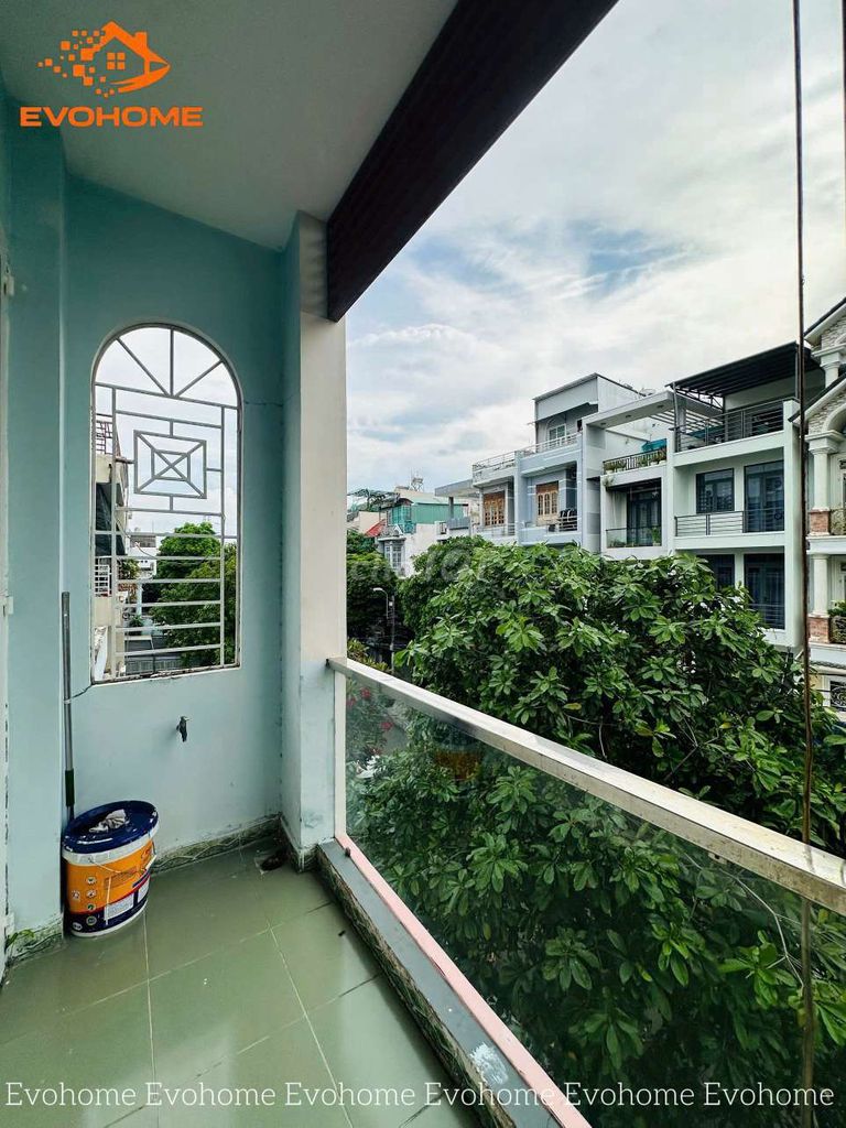 Rent room.