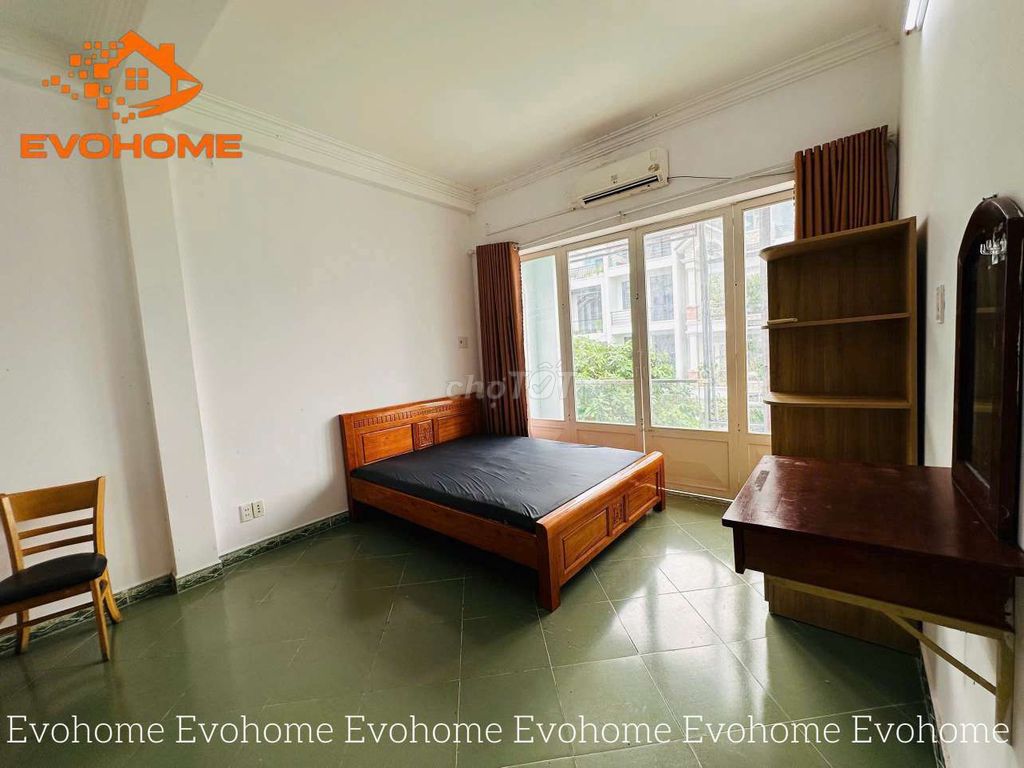 Rent room.