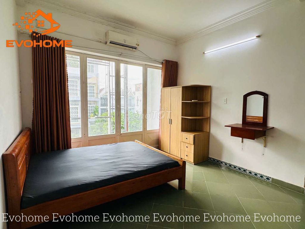 Rent room.