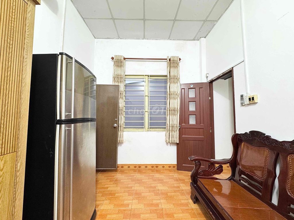 It's the owner of a full-size kitchen room opposite the university.