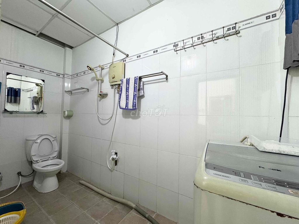 It's the owner of a full-size kitchen room opposite the university.