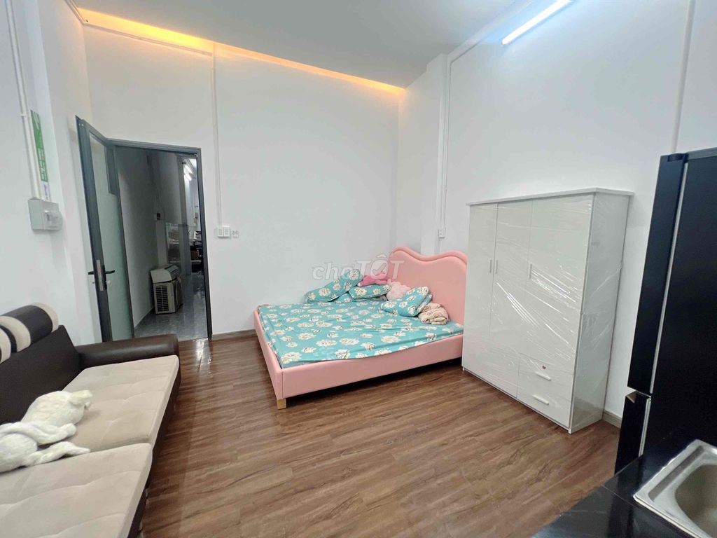 Rent a nice room in cheap lot of lotus.