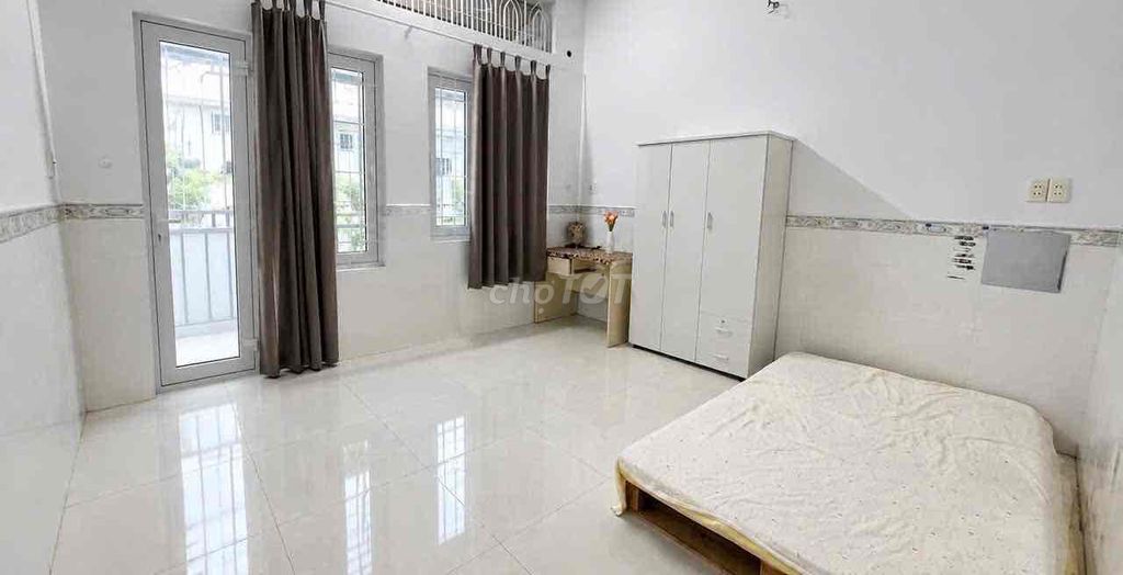Rent a nice room in cheap lot of lotus.
