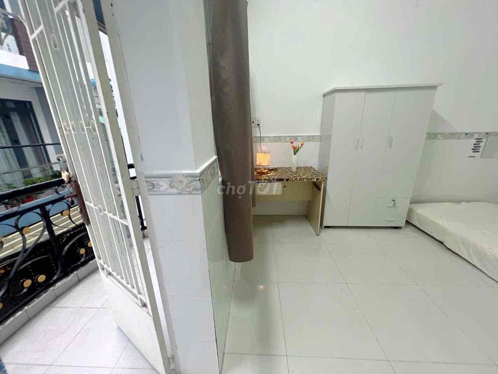 Rent a nice room in cheap lot of lotus.