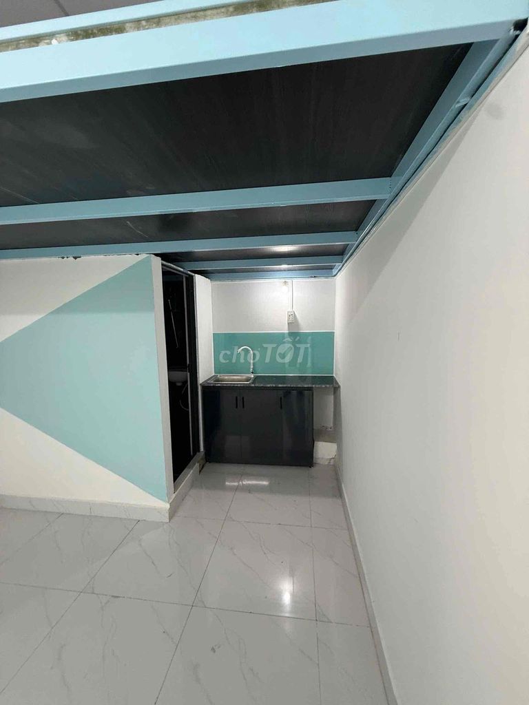 REDA Dương Quảng Hàm. 3.3 million a month.