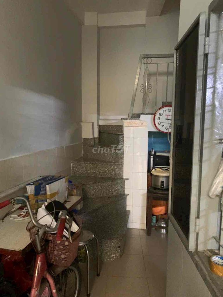 I have 15 mm2 rents near the CVL of Leaver 6Tân Bình.h.c. room only 2.5cm