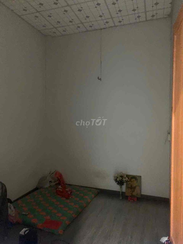 I have 15 mm2 rents near the CVL of Leaver 6Tân Bình.h.c. room only 2.5cm