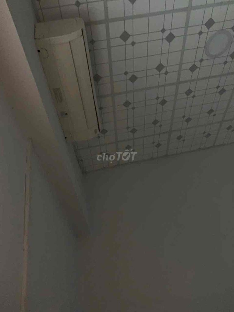 I have 15 mm2 rents near the CVL of Leaver 6Tân Bình.h.c. room only 2.5cm