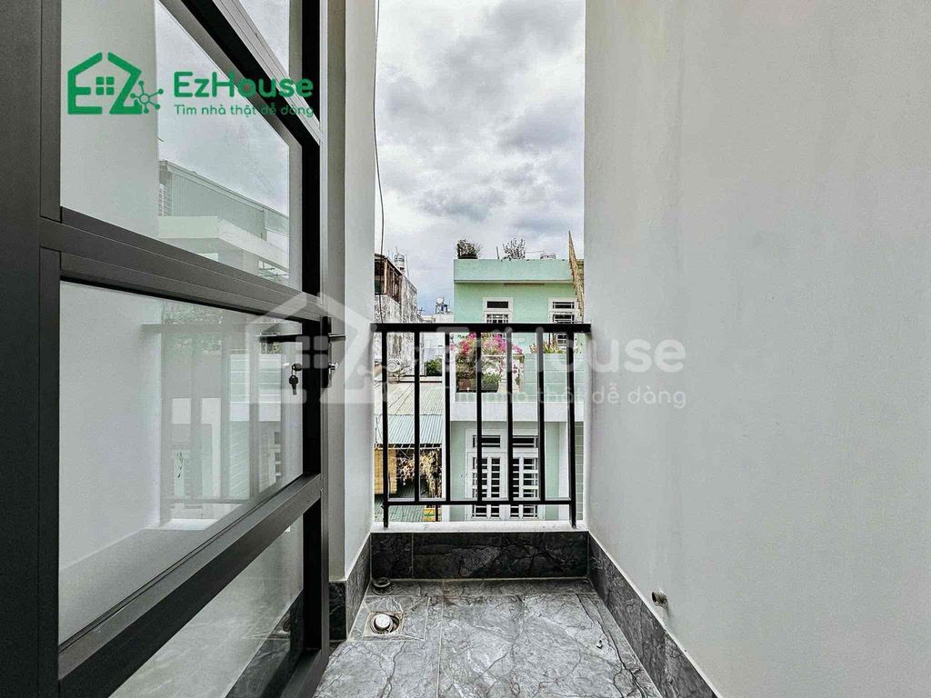Super pretty balcony hotel room right near aeon Mall Tân Phú