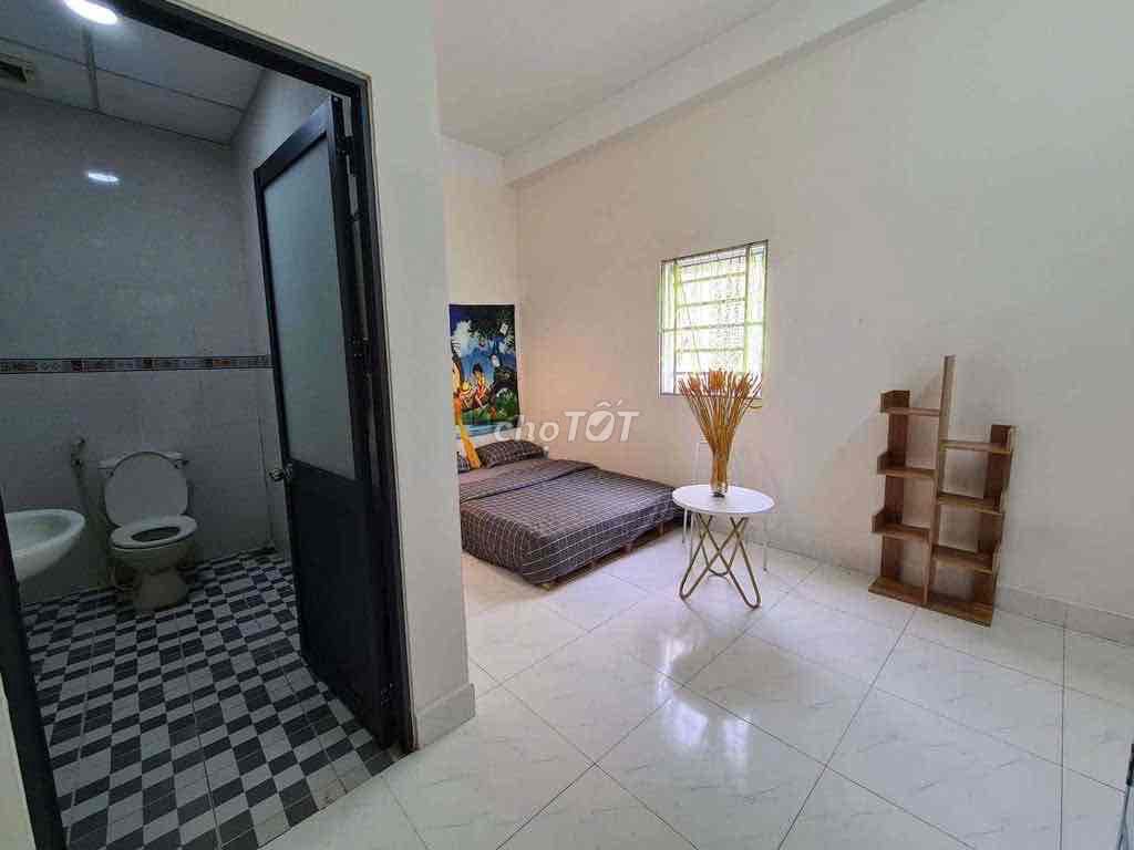 Good price room - media boss