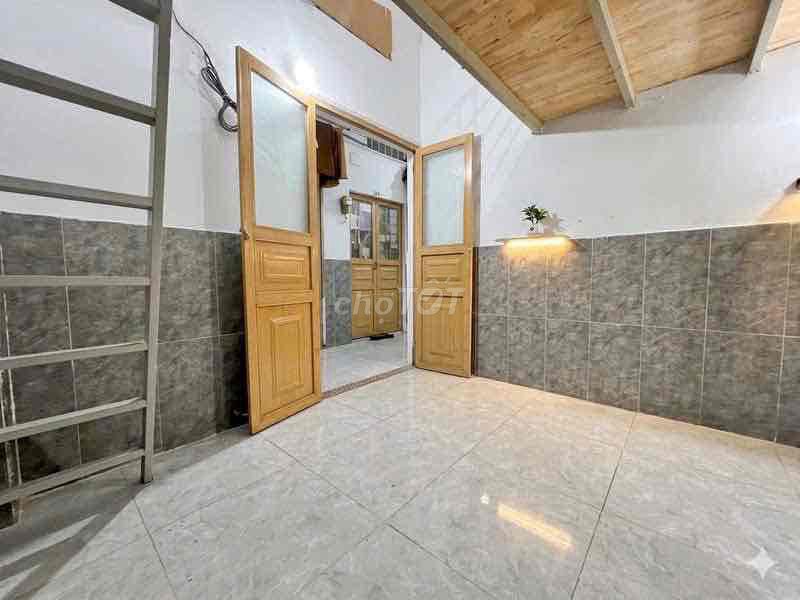 We'll rent room 35mm with air conditioning near the crystallas.