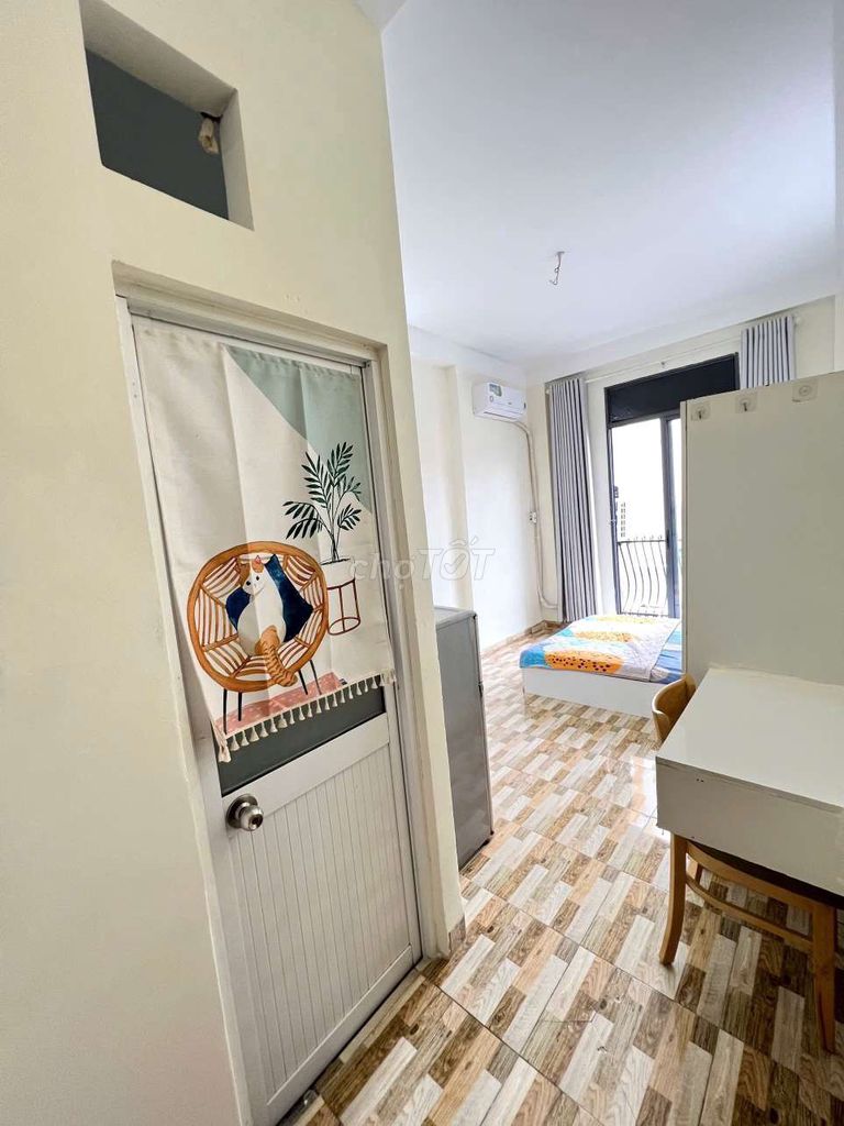 Rent room.