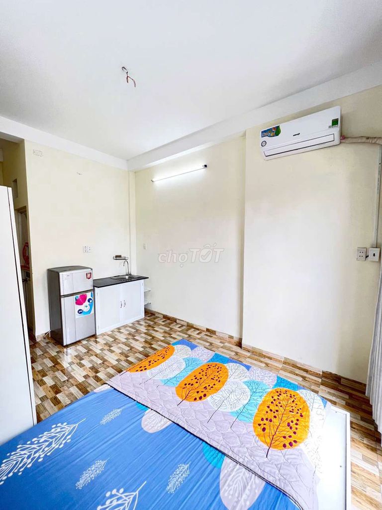 Rent room.