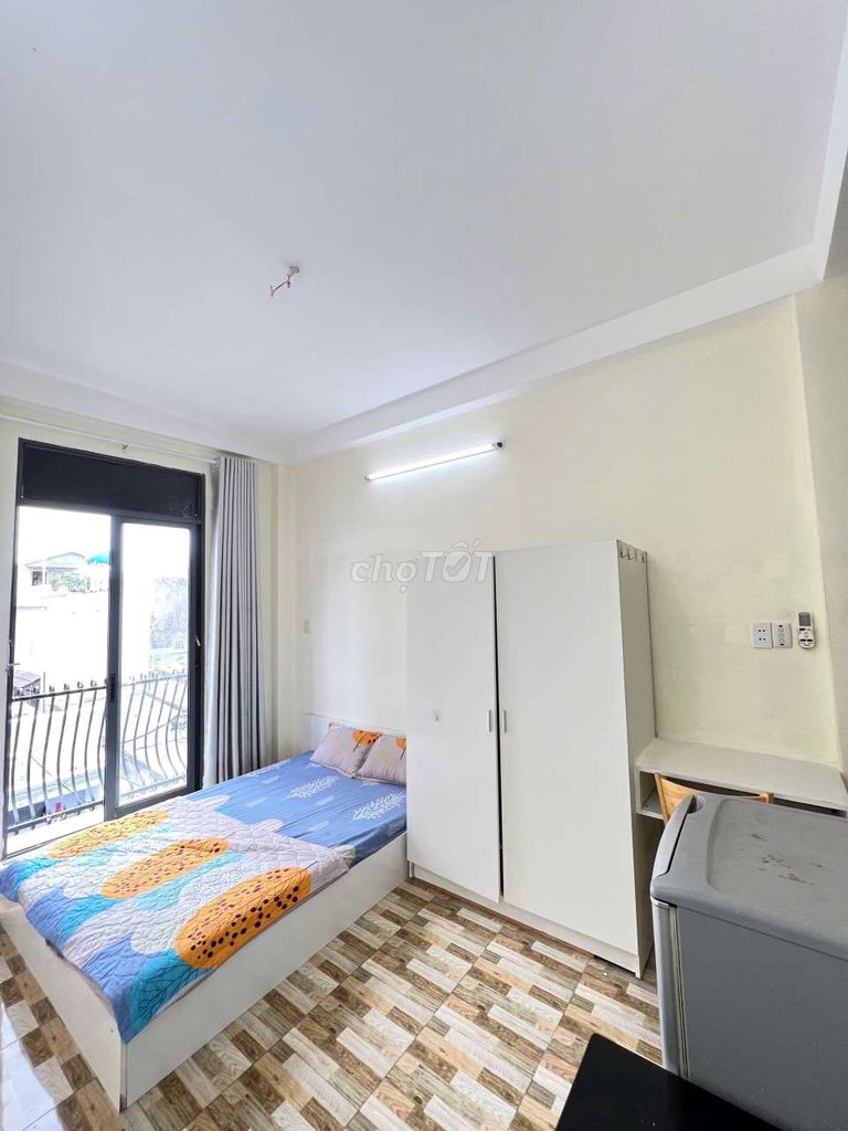 Rent room.
