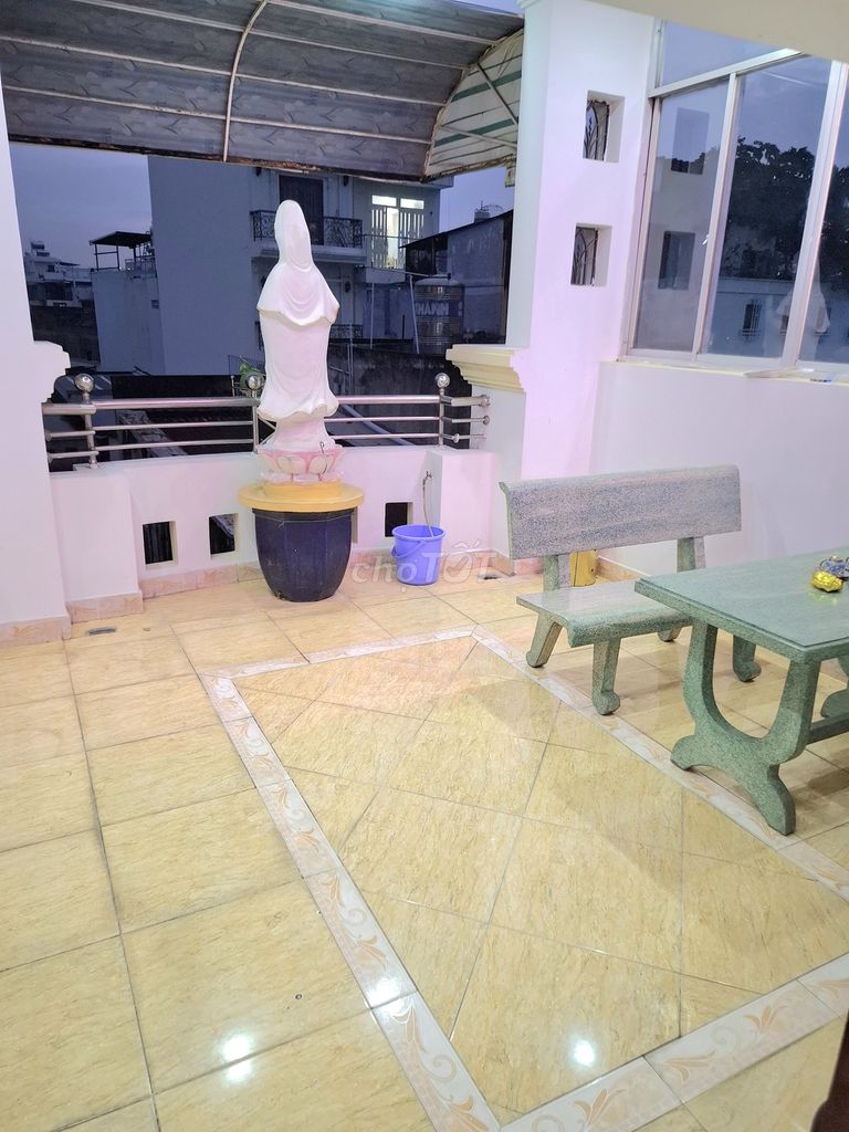 Rent room near the lotus, Private.