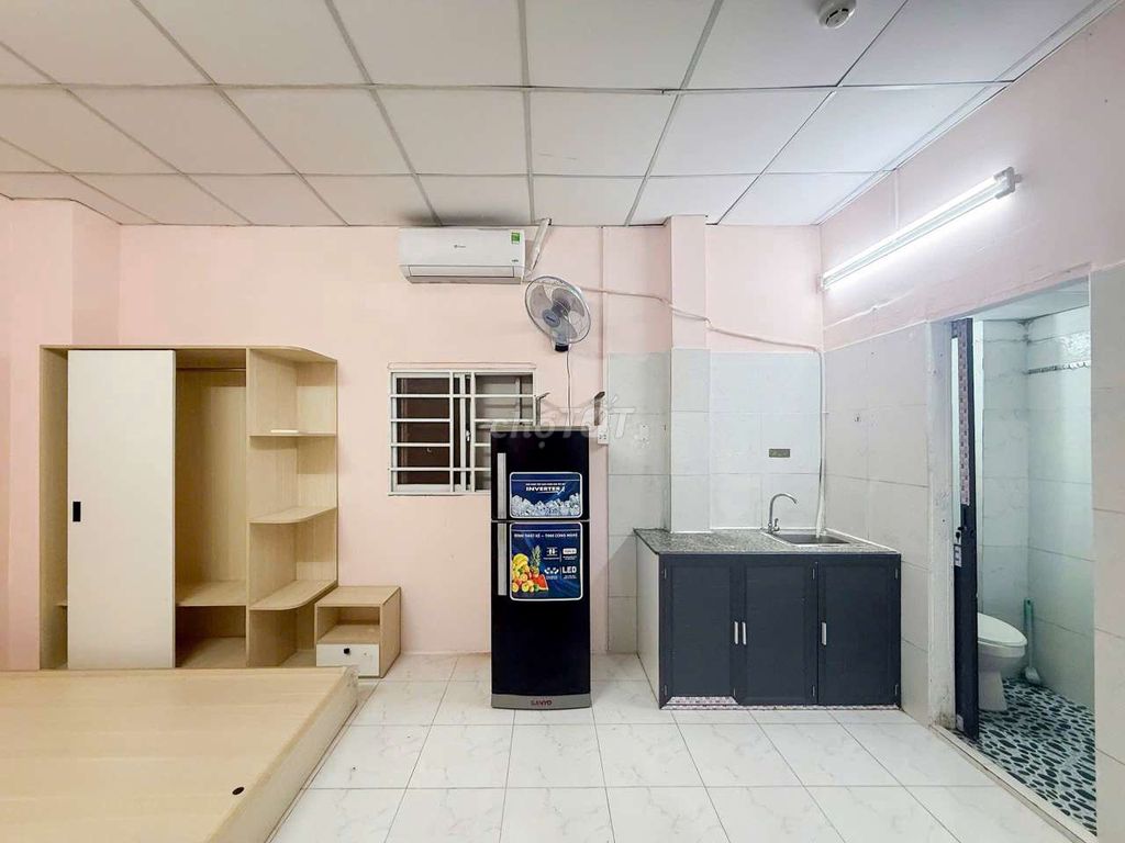 Rent room.