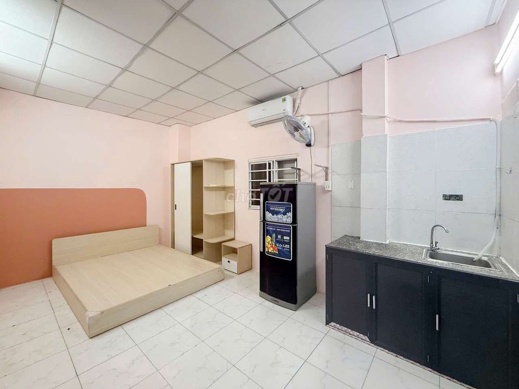 Rent room.
