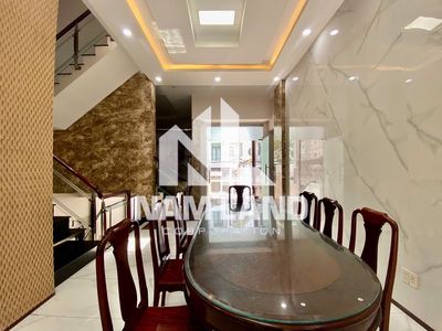 Rent a 3rd floor warehouse 5th floor bathroom Full interior cost 35 million.