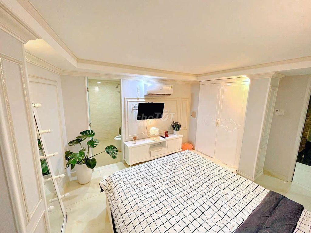 Rent room.