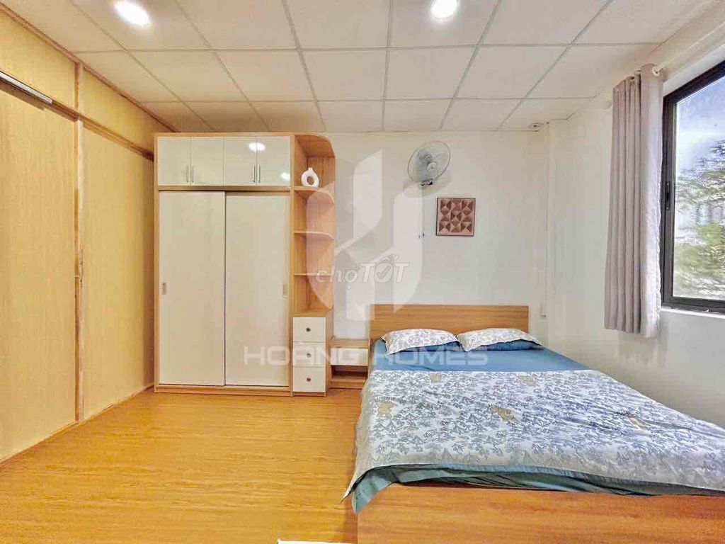 Rend two fine bedrooms right out of the second quarter of the city.
