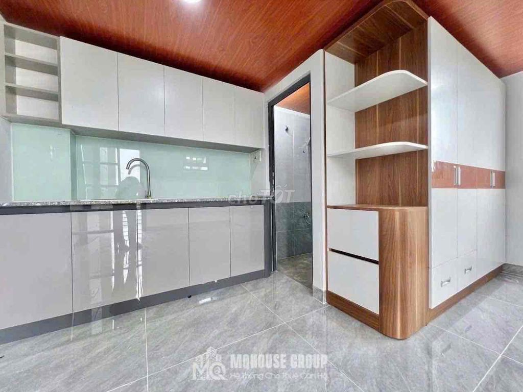 Cheap guard room has balcony doors near Thủ Đức Falls, cnc. VinQ9