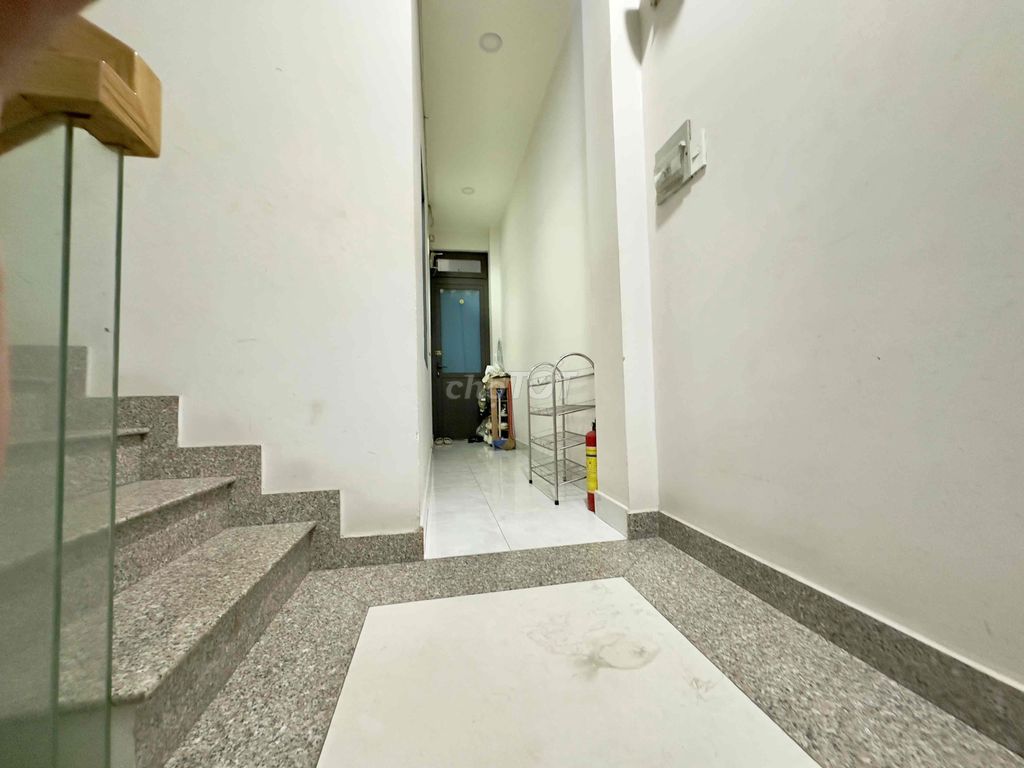 The cheap room is located at 116/46 Qq0707 5 Gò Vấp near Lang University.