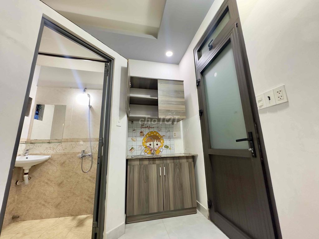 The cheap room is located at 116/46 Qq0707 5 Gò Vấp near Lang University.
