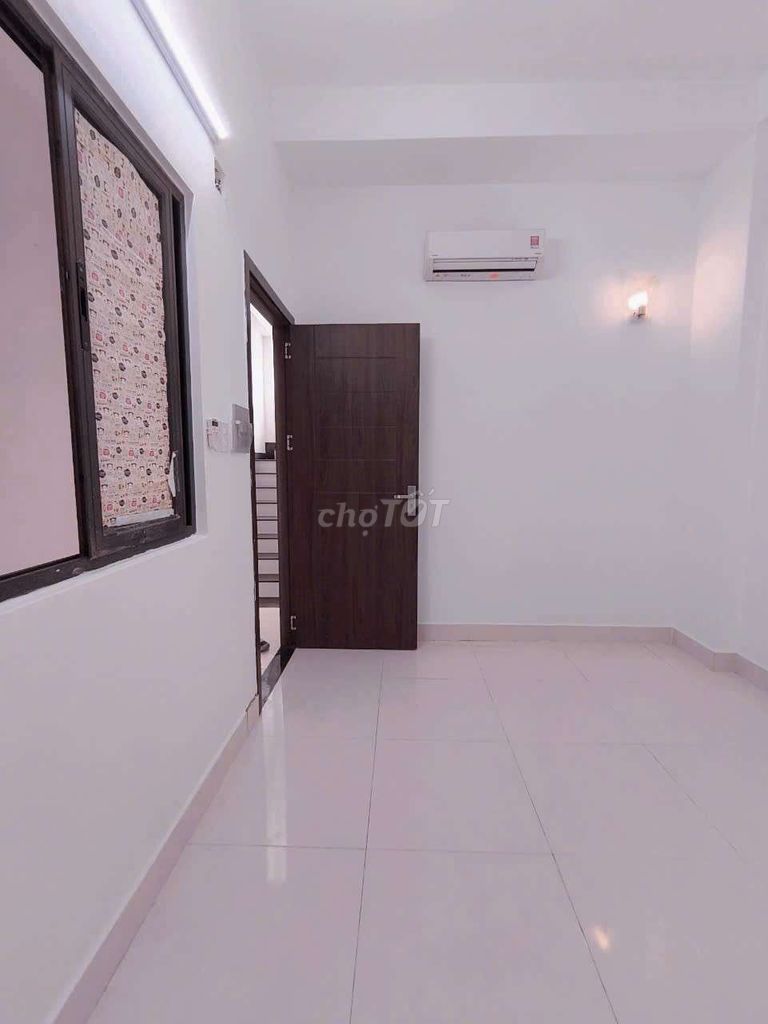 Rent room at Aeon Tân Phú. Free time.