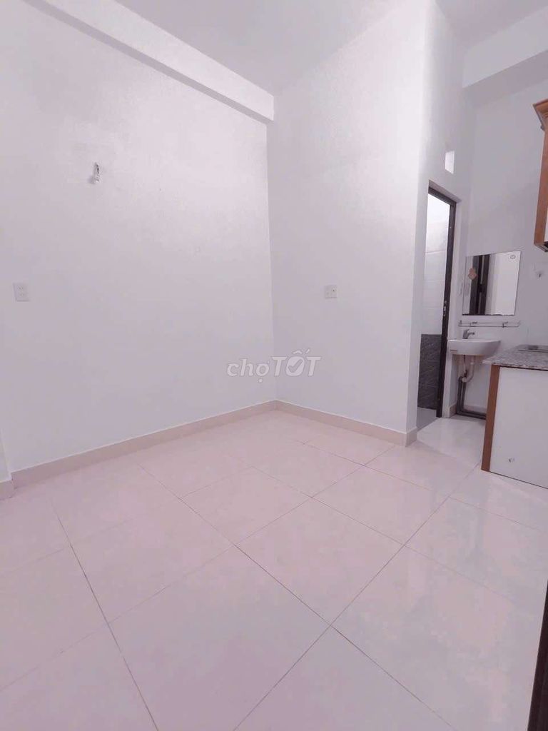 Rent room at Aeon Tân Phú. Free time.